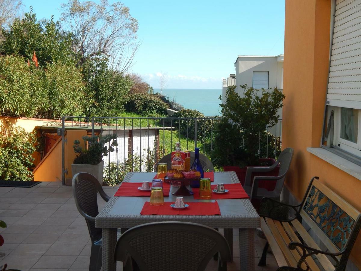 Casa Linda, A Due Passi Dal Mare Apartment Numana Ngoại thất bức ảnh